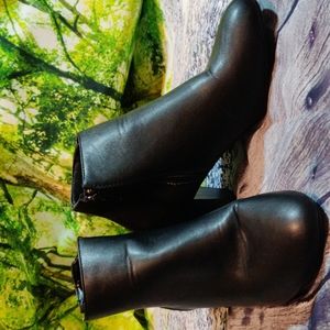 Karen Scott Ankle Boot Size 9